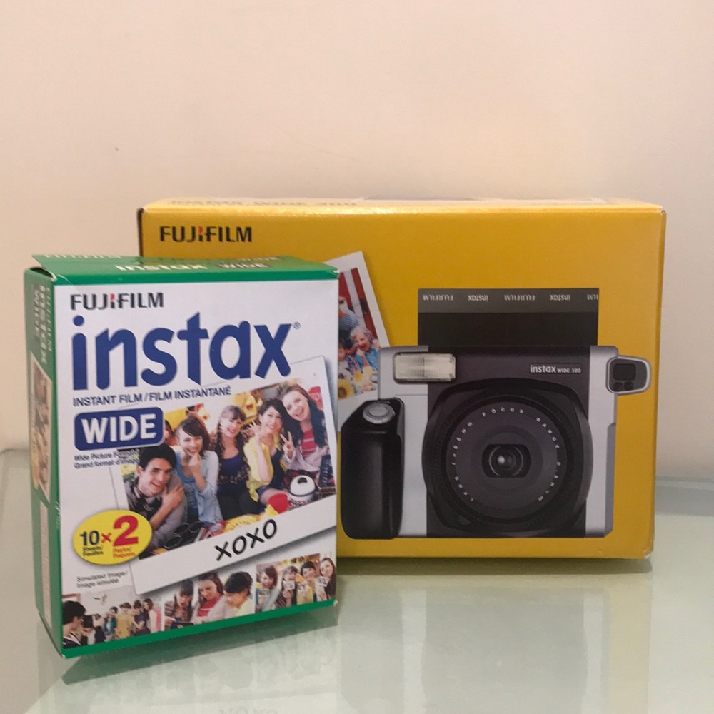 FujiFilm. Instant Camera
